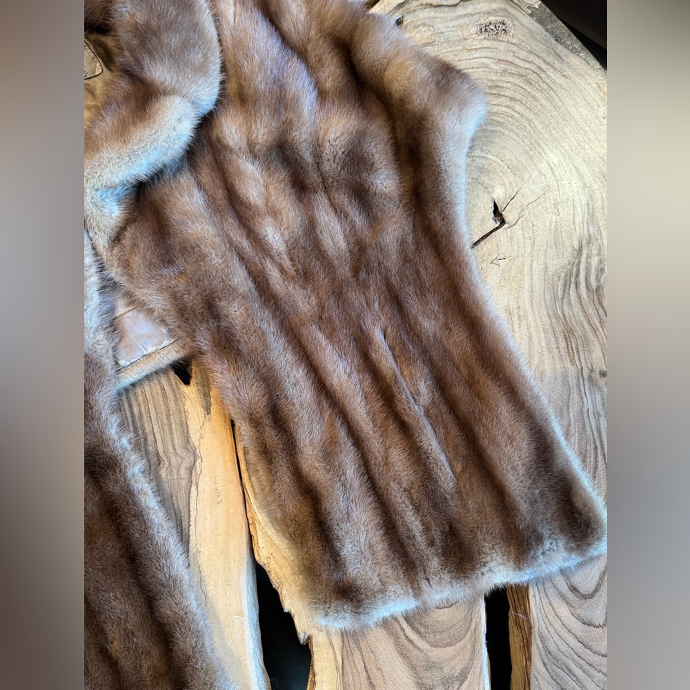 VINTAGE Holt Renfrew Fur Stole - Picture 6 of 9